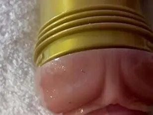 किट्टी क्लिट्टी अकेली है