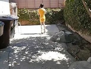 Nyxi Leon dostaje miejsce w pierwszym rzędzie na meczu Lakersów,bo pozwoliła facetowi się przelecieć