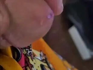 मुझे