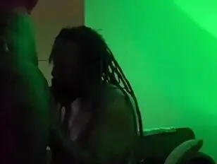 Sucking on Ontheedlo pretty dick