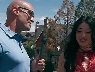 Antionette Love follada en un vehículo por una polla grande