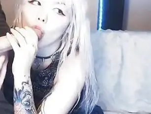 307px x 232px - Petite blonde with tattoos gives a shemale a sloppy blowjob - Tranny.one