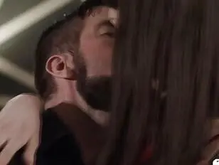 Grand stepteen TS analed par beau-père barbu